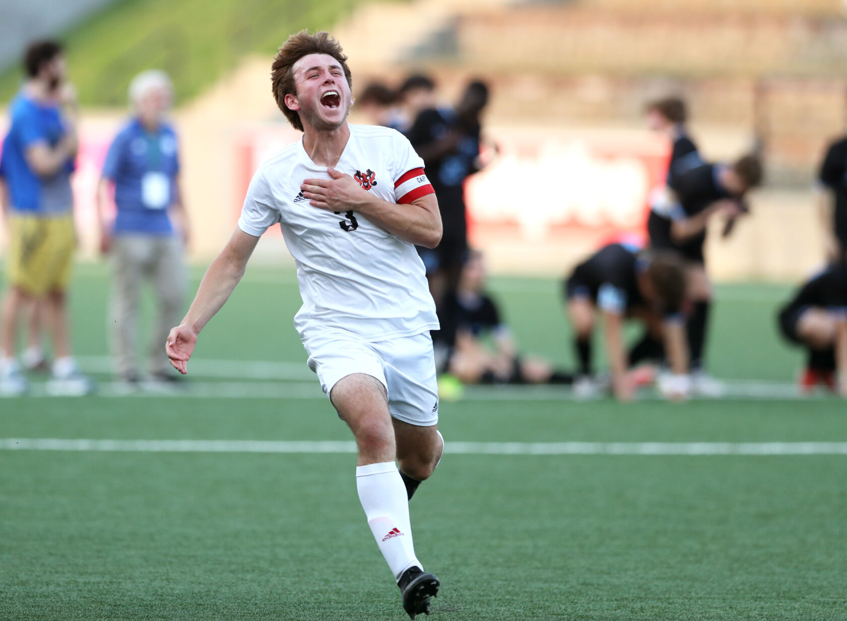 051122-owh-spo-statesoccer-em05.jpg